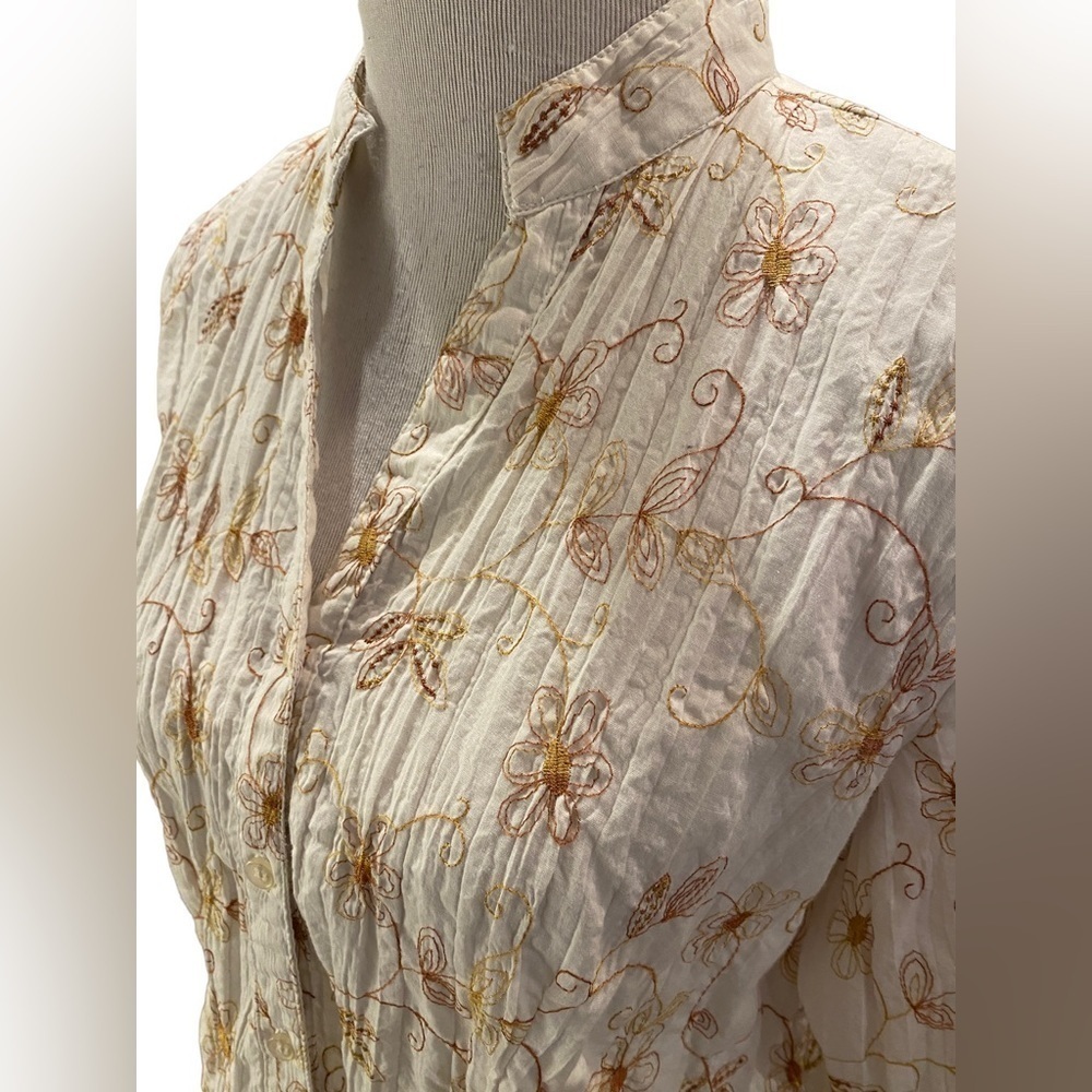 Lee Women’s Button Up Floral Bohemian Embroidered Long Sleeve Top. Size Large - Picture 2 of 11